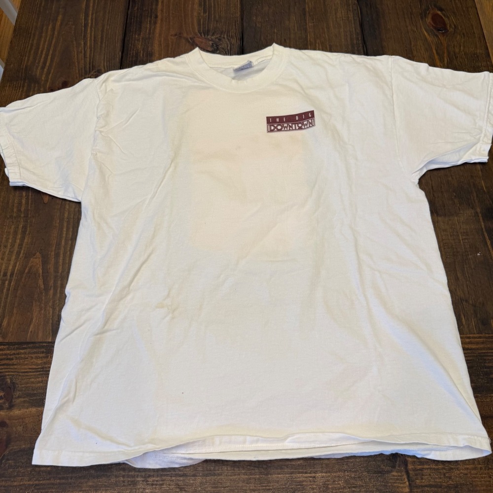 Vintage Hanes Beefy-T The Big Downtown Chicago Bar Restaurant Graphic T-Shirt XL - Picture 1 of 7